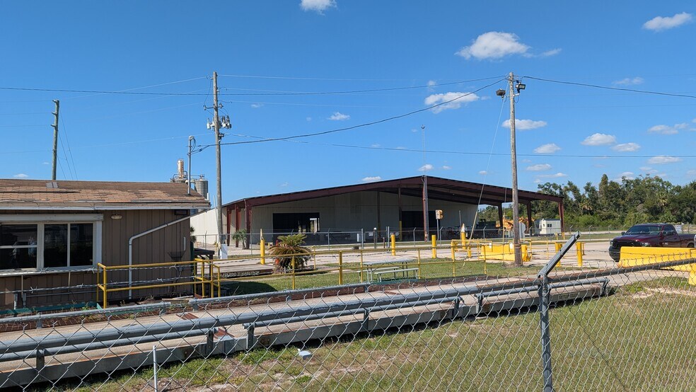 1509 S Byron Butler Pky, Perry, FL à louer - Photo de l’immeuble – Image 2 sur 16