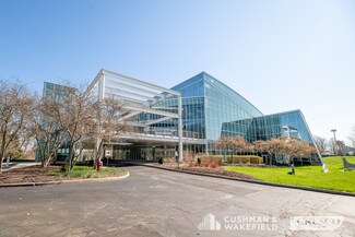 Plus de détails pour 22800 Cedar Point Rd, Cleveland, OH - Bureau à louer