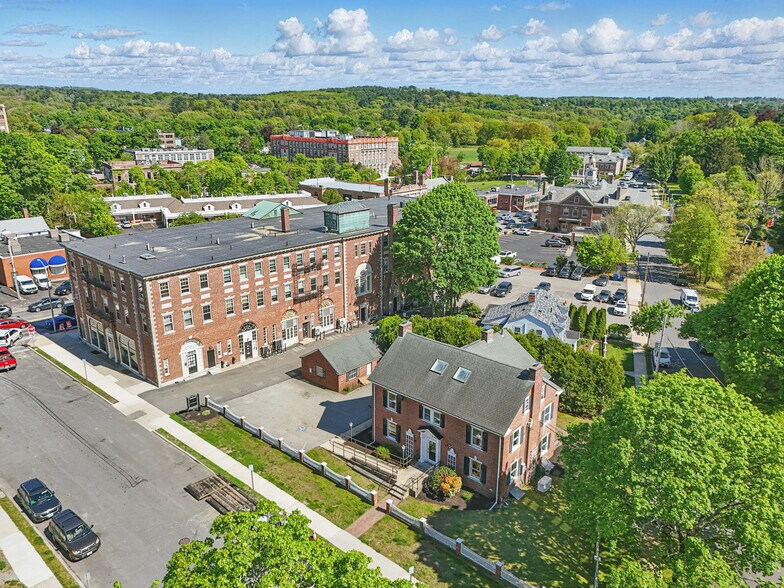 6 Windsor St, Andover, MA à vendre - Photo de l’immeuble – Image 2 sur 46