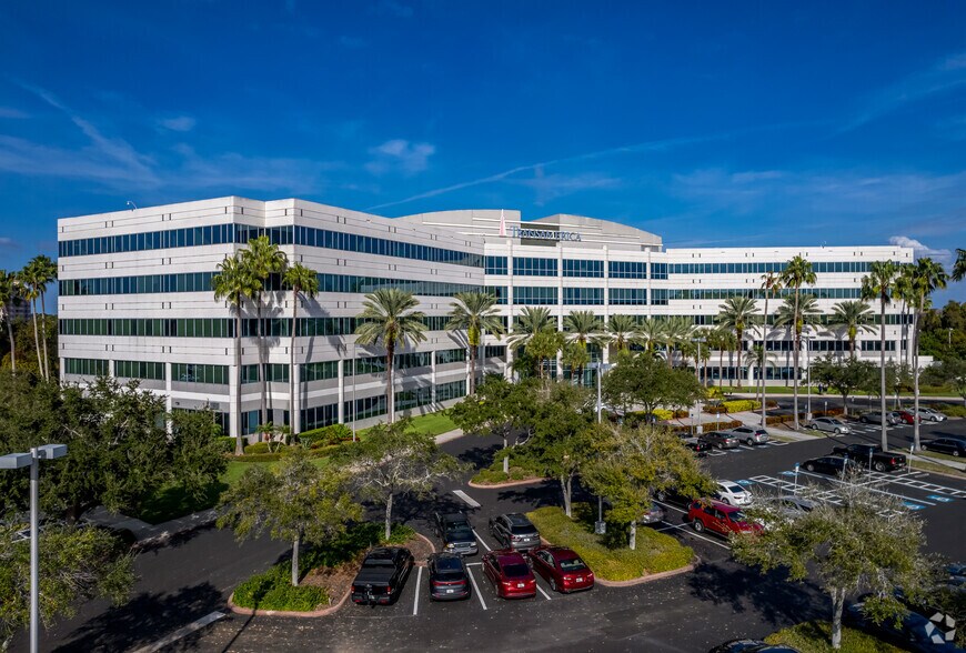 570 Carillon Pky, Saint Petersburg, FL à louer - Photo principale – Image 1 sur 8