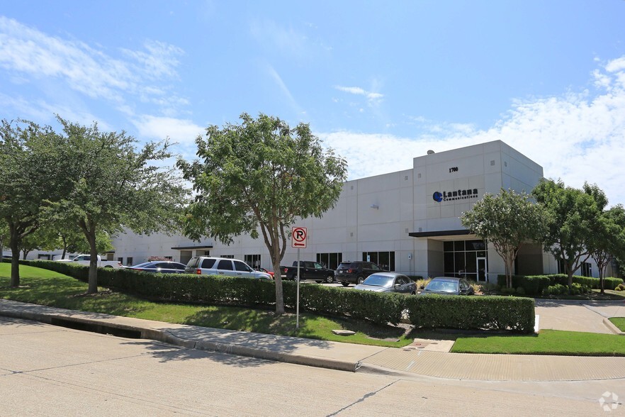 1700 Tech Centre Pky, Arlington, TX à louer - Photo de l’immeuble – Image 3 sur 4