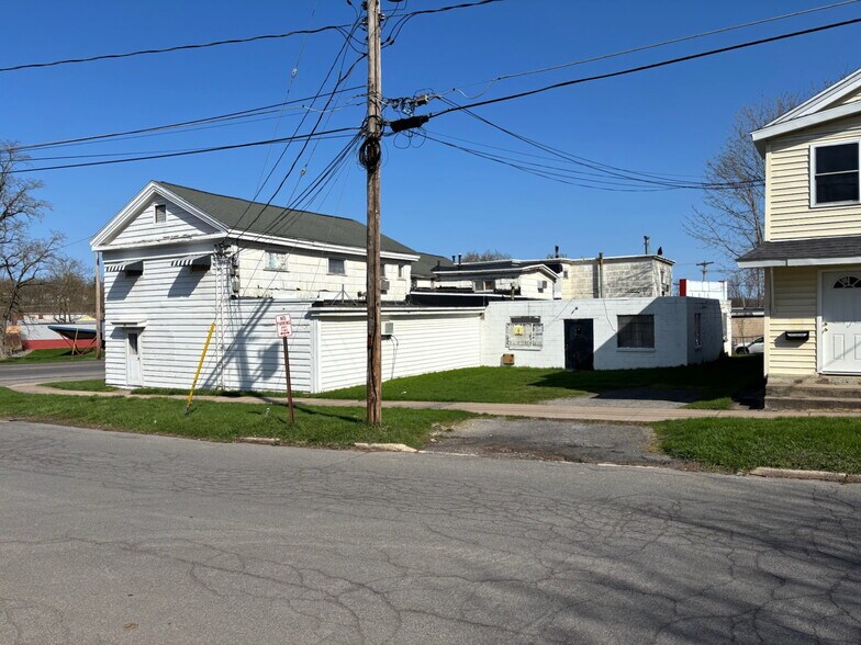 201 Seneca St, Fulton, NY à vendre - Photo de l’immeuble – Image 2 sur 15