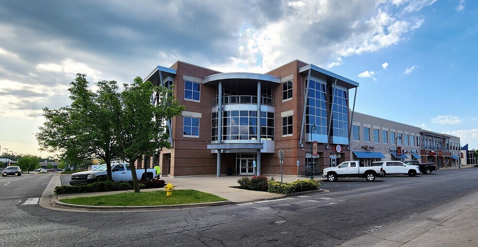 2090 Celebration Dr NE, Grand Rapids, MI à louer - Photo principale – Image 1 sur 5