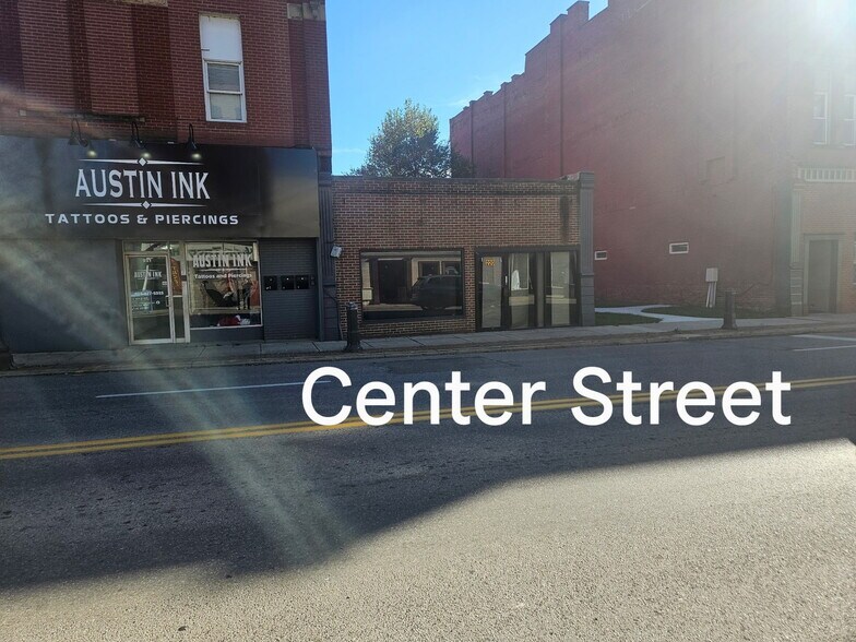 220 Sycamore St, Oil City, PA à vendre - Photo de l’immeuble – Image 2 sur 16