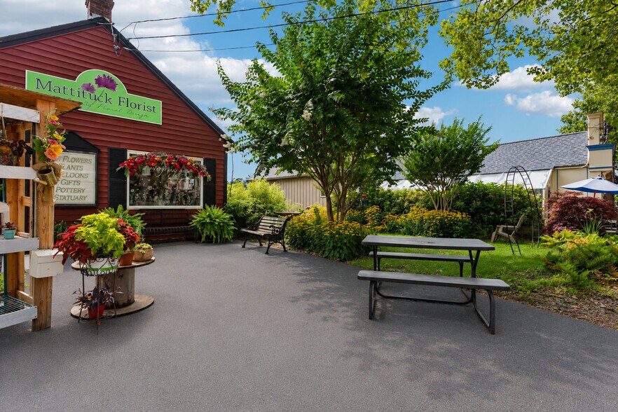 95 Love Ln, Mattituck, NY à vendre - Photo de l’immeuble – Image 3 sur 32