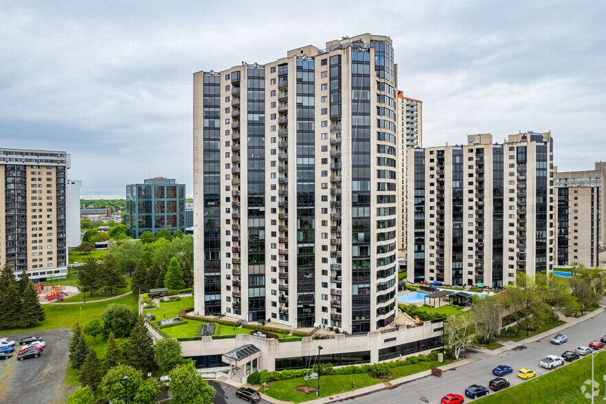 70 Rue De La Barre, Longueuil, QC à vendre - Photo de l’immeuble – Image 2 sur 3