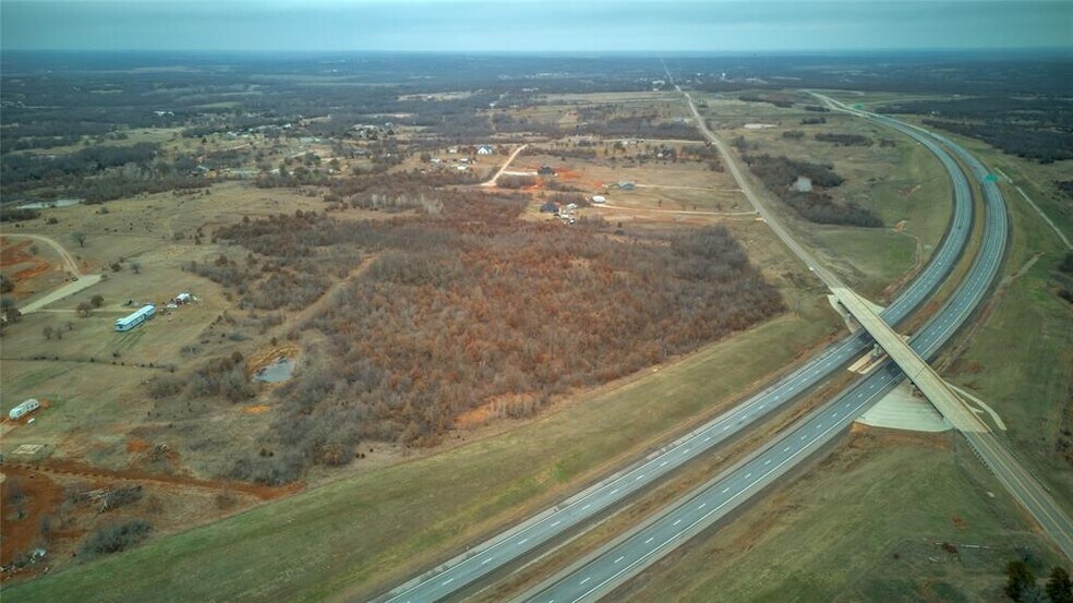 15345 N Luther Rd, Luther, OK à vendre - Photo principale – Image 1 sur 3