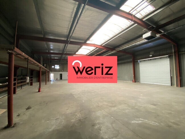 Plus de détails pour Local d'activités à louer