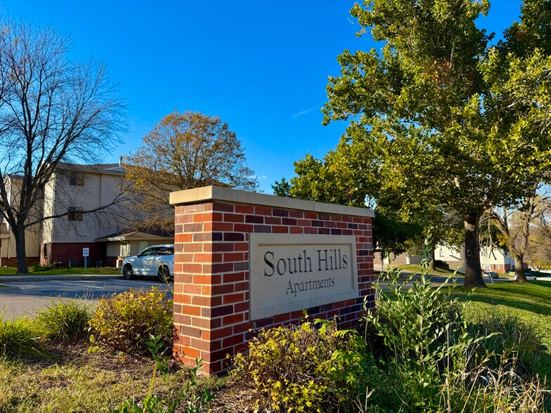 912 Kasper St, Bellevue, NE à vendre - Photo de l’immeuble – Image 2 sur 21