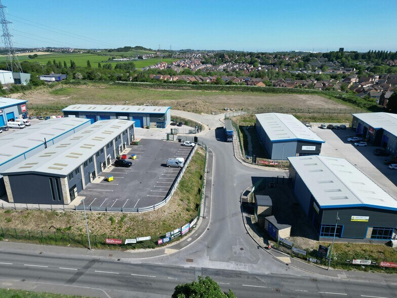 Flanshaw Way, Wakefield à vendre - Photo de l’immeuble – Image 3 sur 5