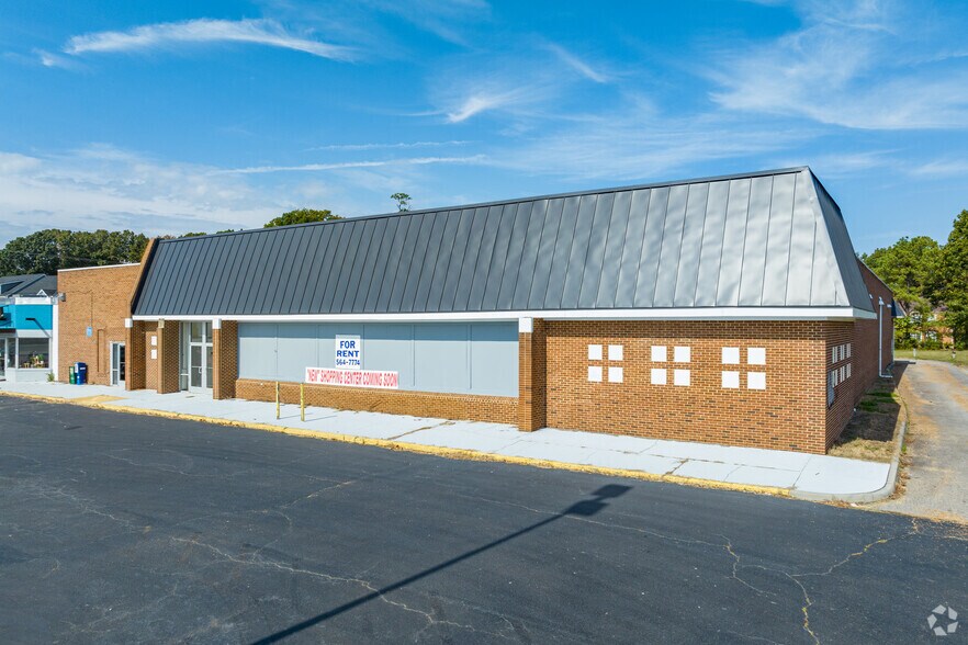 4408-4418 W Hundred Rd, Chester, VA à louer - Photo de l’immeuble – Image 3 sur 7