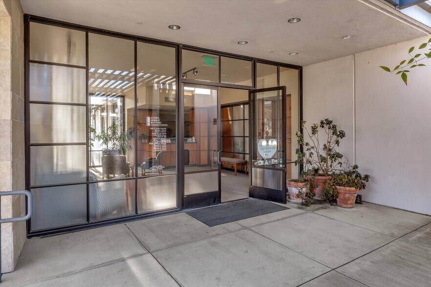 1102 Laurel Ln, San Luis Obispo, CA à vendre - Hall d’entrée – Image 2 sur 23