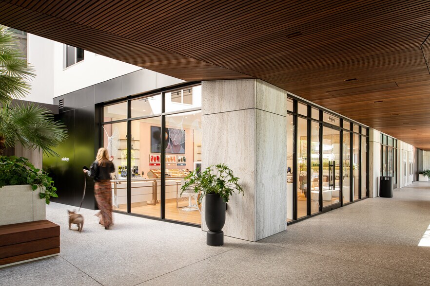 11911 San Vicente Blvd, Los Angeles, CA à louer - Photo de l’immeuble – Image 3 sur 25