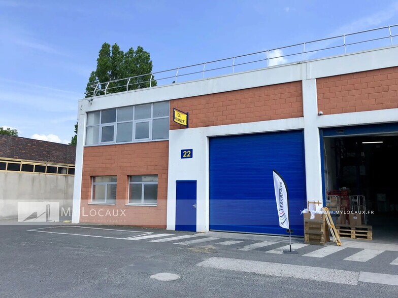 Local d’activités dans Villepinte à louer - Photo de l’immeuble – Image 1 sur 7