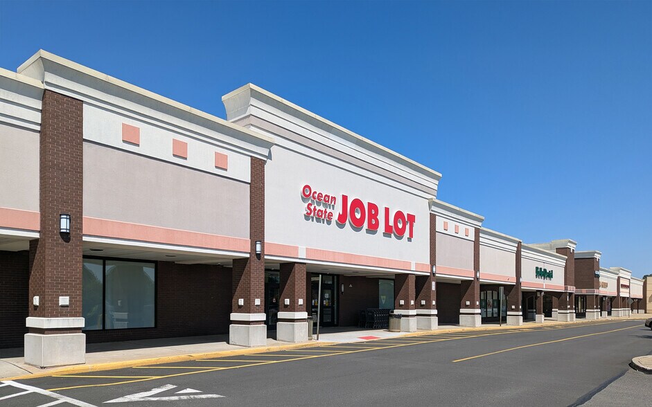 2143 State Route 35, Holmdel, NJ à louer - Photo de l’immeuble – Image 2 sur 4