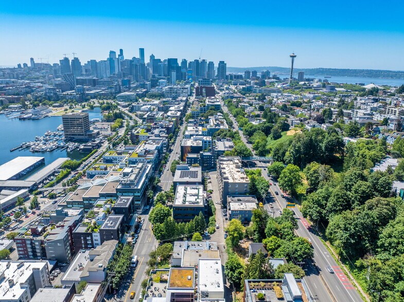 1607 Dexter Ave N, Seattle, WA à vendre - Aérien – Image 3 sur 24