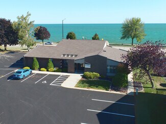 Plus de détails pour 1010 Maritime Dr, Manitowoc, WI - Bureau à louer