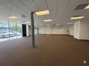 28159 Avenue Stanford, Valencia, CA à louer Photo intérieure– Image 2 sur 4