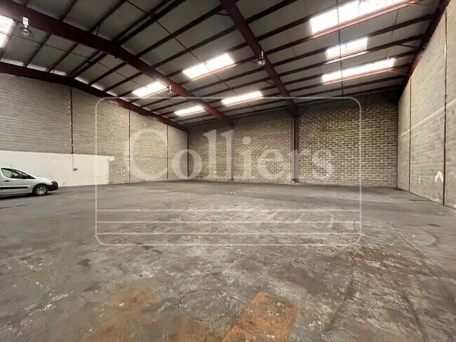 Plus de détails pour Bureau, Local d'activités à louer