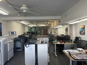 2102-2116 Wilshire Blvd, Santa Monica, CA à louer Photo intérieure– Image 2 sur 5