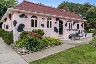 Plus de détails pour 825 Harrison Ave, Miller Place, NY - Local commercial à vendre