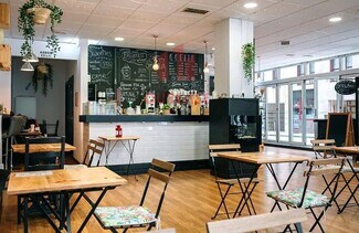 Plus de détails pour Local commercial à vendre