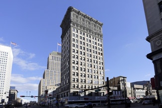 Plus de détails pour 786 Broad St, Newark, NJ - Local commercial à louer