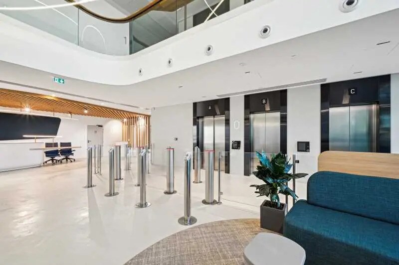 Bureau dans Bagneux à louer - Photo de l’immeuble – Image 2 sur 15