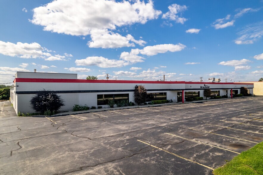6212 Material Ave, Loves Park, IL à vendre - Photo de l’immeuble – Image 3 sur 79