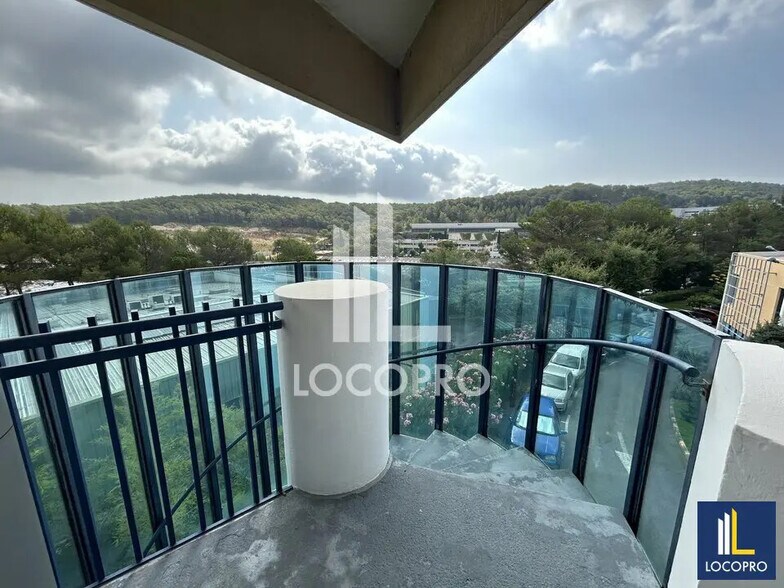Bureau dans SOPHIA ANTIPOLIS à louer - Photo de l’immeuble – Image 2 sur 7