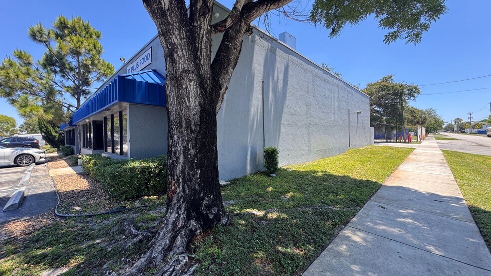 3628-3682 NW 16th St, Lauderhill, FL à vendre - Photo de l’immeuble – Image 3 sur 12