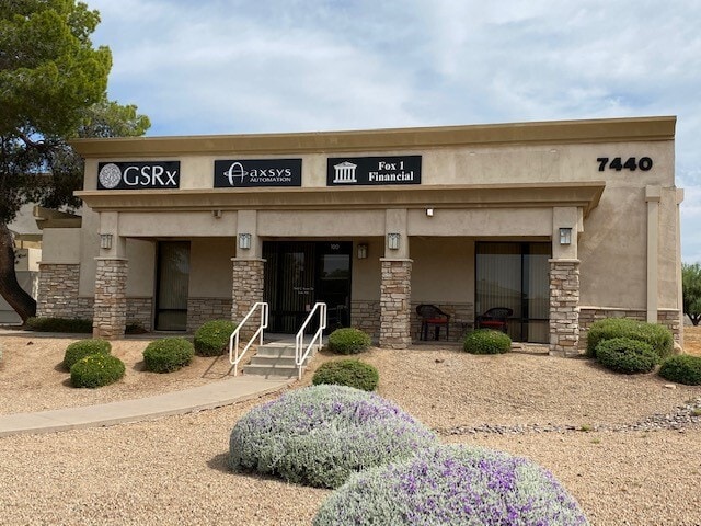 7440 E Karen Dr, Scottsdale, AZ à louer Photo de l’immeuble– Image 1 sur 19