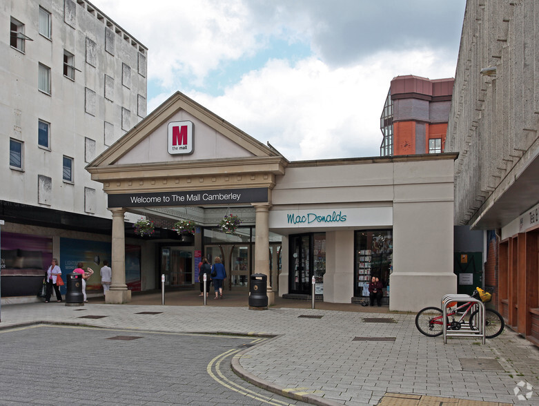 The Square, Camberley à louer - Photo de l’immeuble – Image 1 sur 25