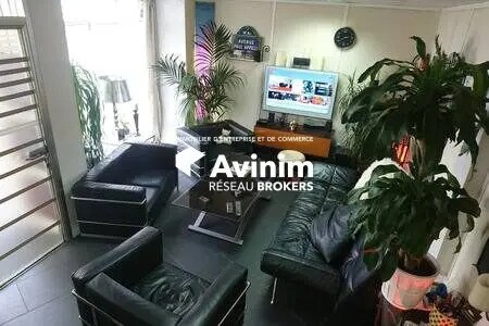 Local commercial dans Cachan à vendre - Photo de l’immeuble – Image 3 sur 9