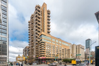 Plus de détails pour 2565 Broadway, New York, NY - Local commercial à louer