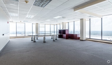 110 SE 6th St, Fort Lauderdale, FL à louer Photo intérieure– Image 1 sur 6