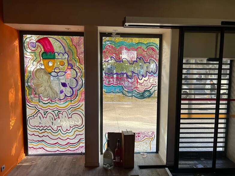 Local commercial dans Aix-en-Provence à louer - Photo de l’immeuble – Image 2 sur 4