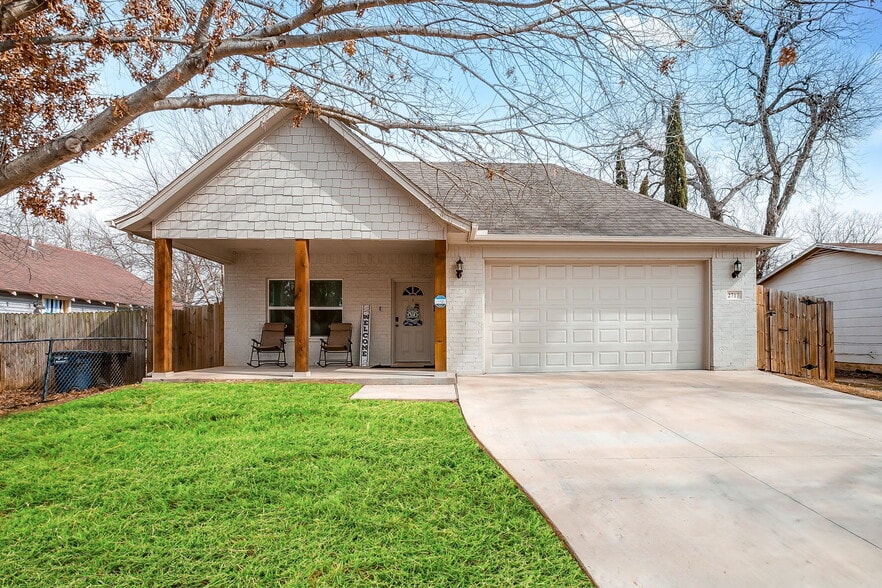 2717 Frazier Ave, Fort Worth, TX à vendre - Photo principale – Image 1 sur 1