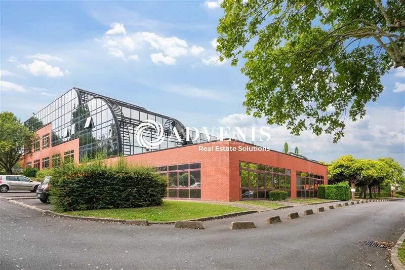 Bureau dans Champs-sur-Marne à louer - Photo de l’immeuble – Image 1 sur 8