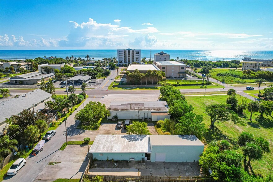 10 Francis St, Cocoa Beach, FL à louer - Photo de l’immeuble – Image 3 sur 13