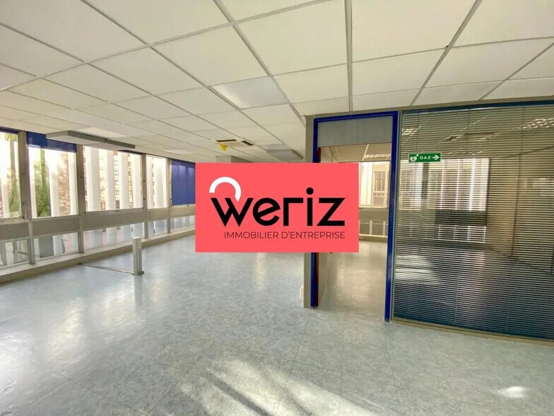 Bureau dans Marseille à vendre - Photo de l’immeuble – Image 3 sur 14