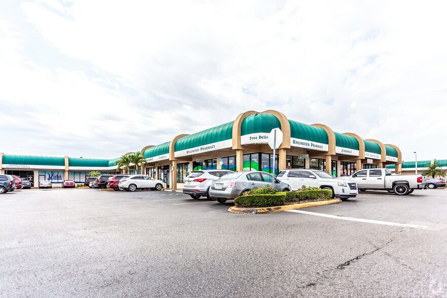 10900 W Flagler St, Miami, FL à louer - Photo principale – Image 1 sur 8