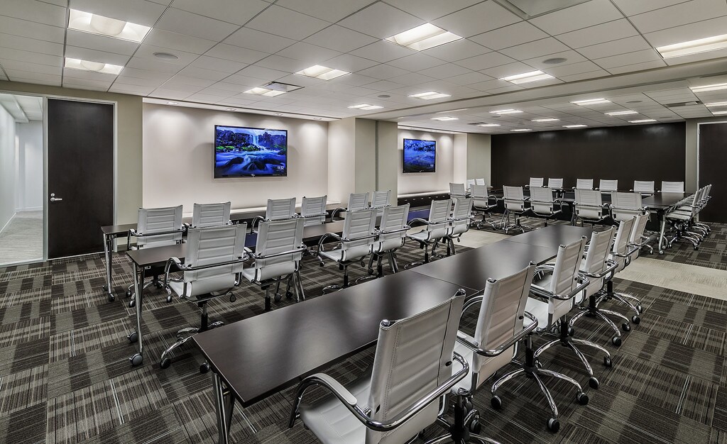 10 N Martingale Rd, Schaumburg, IL à louer Photo intérieure– Image 1 sur 45