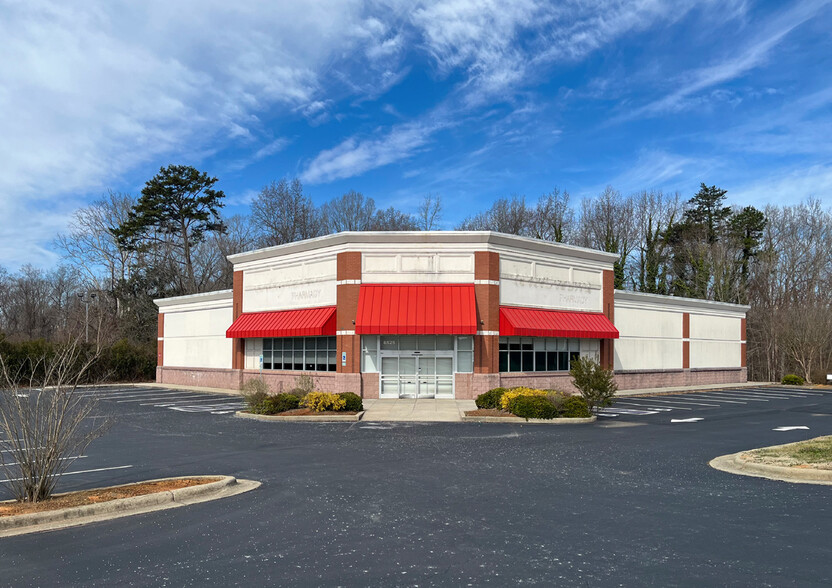 6525 Jordan Rd, Ramseur, NC à vendre - Photo de l’immeuble – Image 3 sur 20