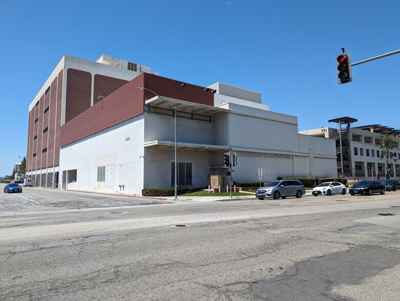 3965 Clark Ave, Long Beach, CA à vendre - Photo de l’immeuble – Image 1 sur 17