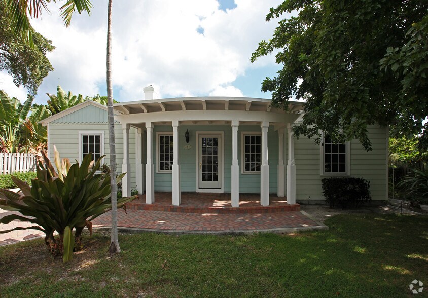 131 N Swinton Ave, Delray Beach, FL à louer - Photo de l’immeuble – Image 1 sur 11