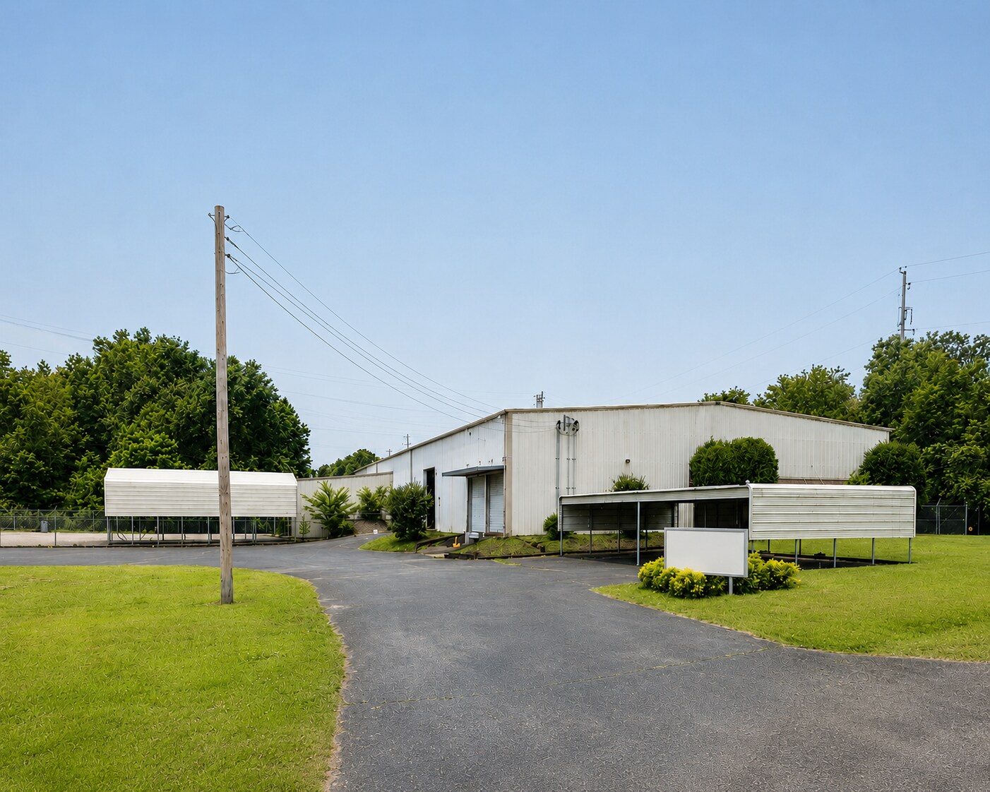 208 Edwards Dr, Jackson, TN à louer Photo de l’immeuble– Image 1 sur 6