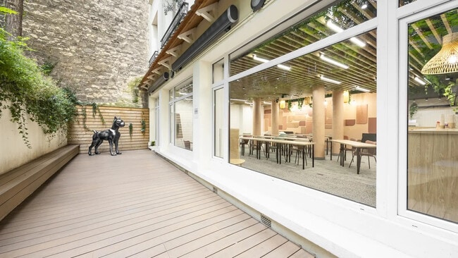 Plus de détails pour Bureau à vendre