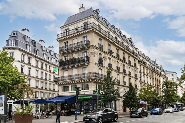 Plus de détails pour 1 Rue Jouffroy D'Abbans, Paris - Bureau à louer