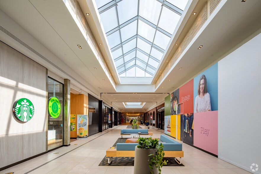 777 Guelph Line, Burlington, ON à louer - Photo intérieure – Image 3 sur 6